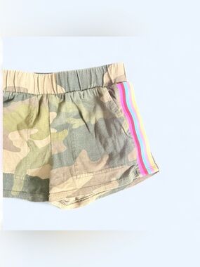 Jcrew Camo shorts with bold stripe